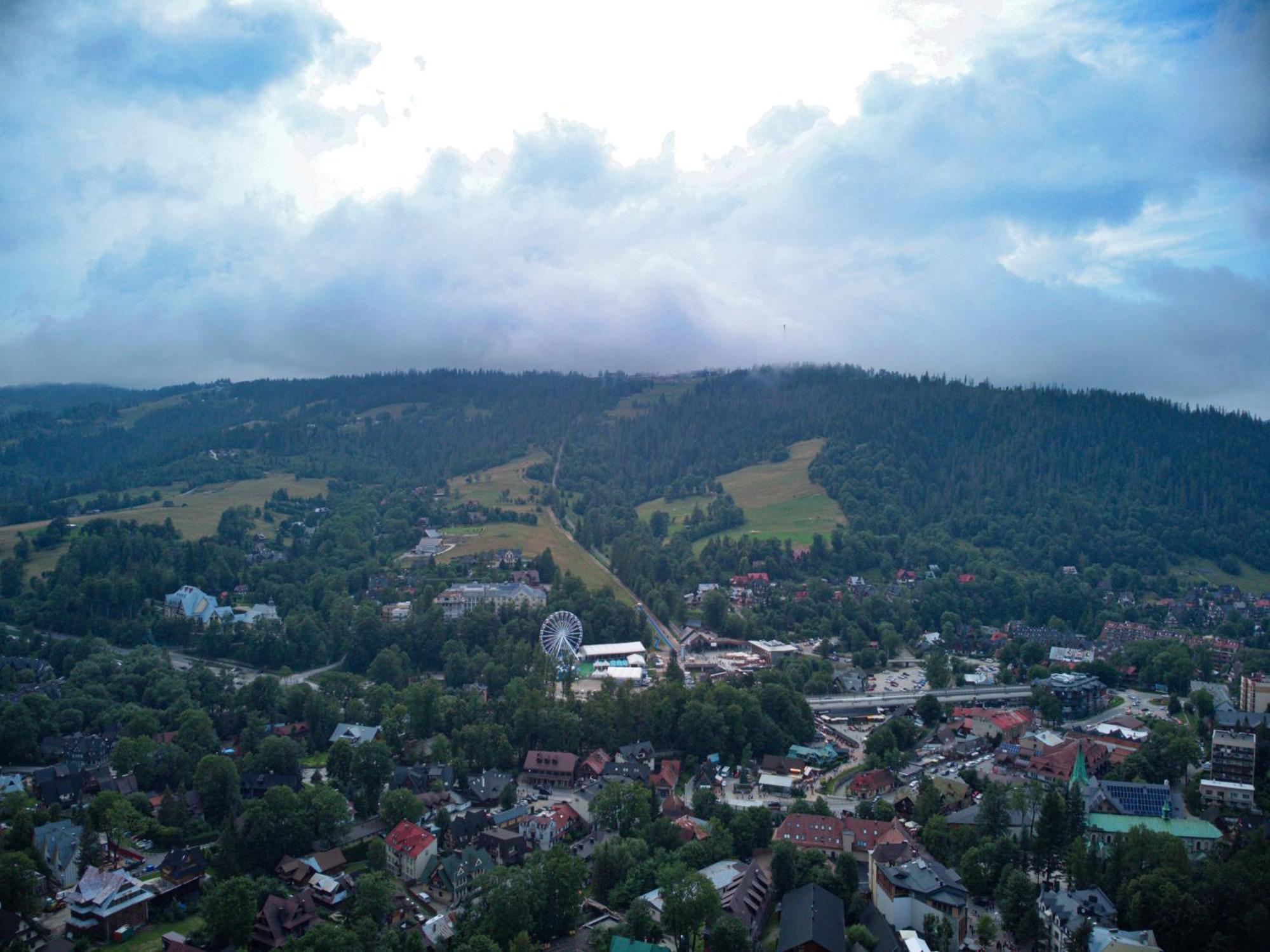 DOM WOLNOSTOJĄCY W CENTRUM przy Krupówkach z dużym tarasem, ogrodem i kominkiem! Zakopane Zewnętrze zdjęcie